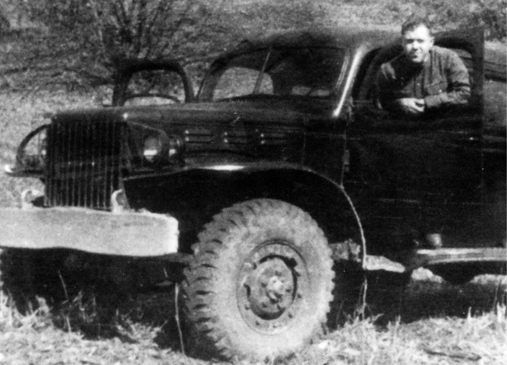 Автомобиль, оборудованный под подвижной штаб. В 1943 году на нем шофер А.М. Чижиков возил на фронт члена Политбюро А.А. Андреева